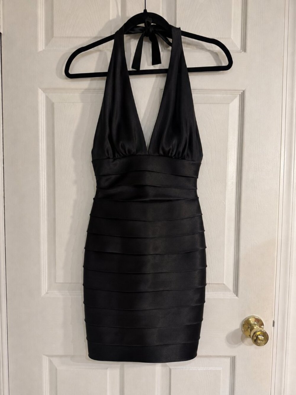BCBGMAXAZRIA Black Satin Halter Cocktail Dress | Silk Ribbon‎ Tiered | Size 4